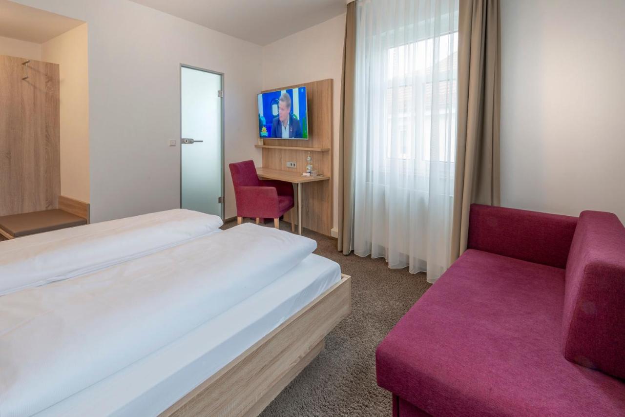 Hotel Gasthof Zum Roessle Heilbronn Eksteriør bilde